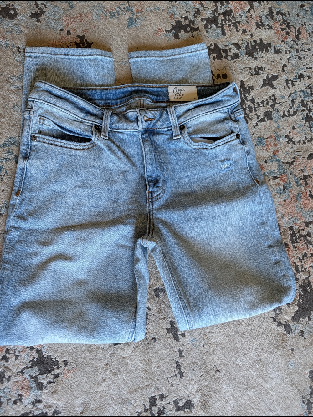 Light Wash Women’s Jeans